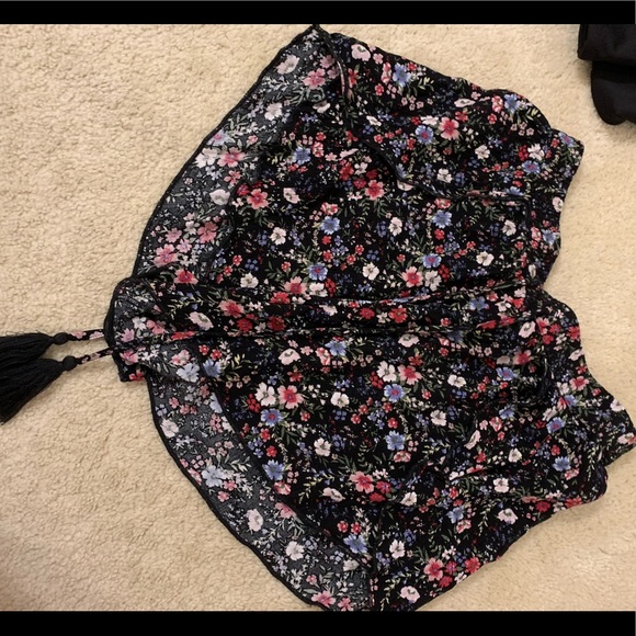 american eagle flowy shorts flower print - Picture 1 of 3